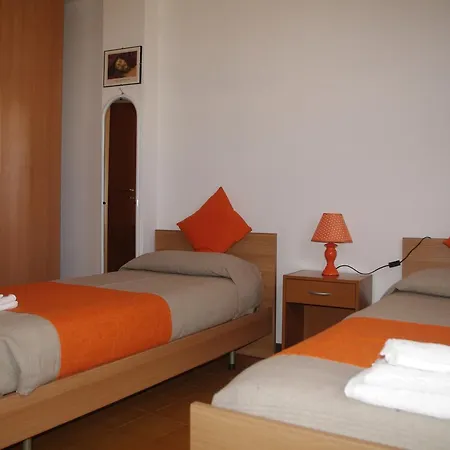 Guest house Janas De Mar 3*
